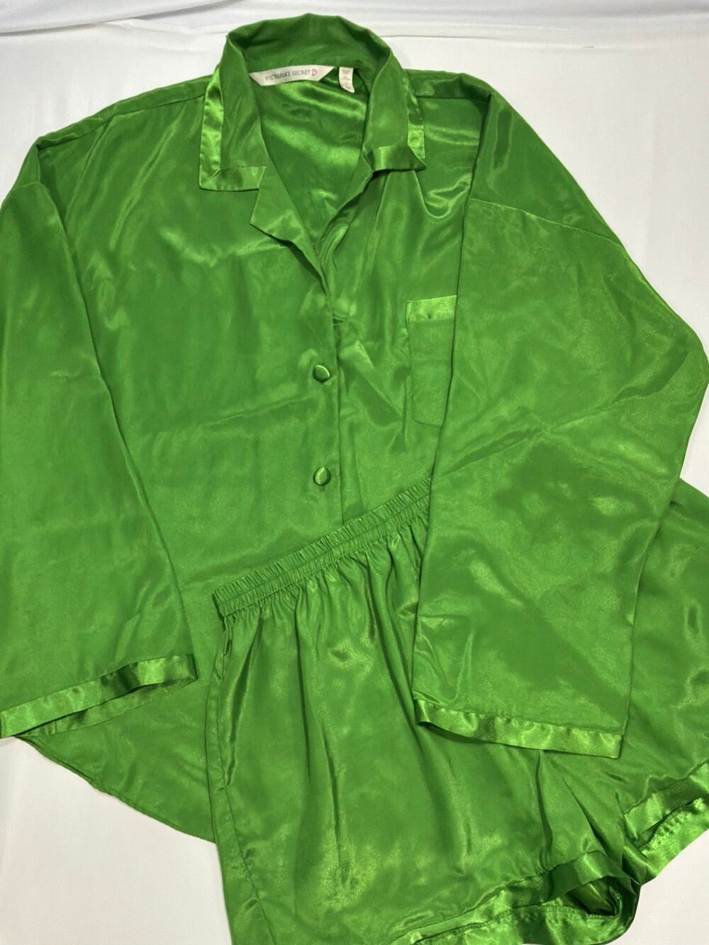 Vintage Y2K Victoria’s Secret Green Satin Pajama Set M